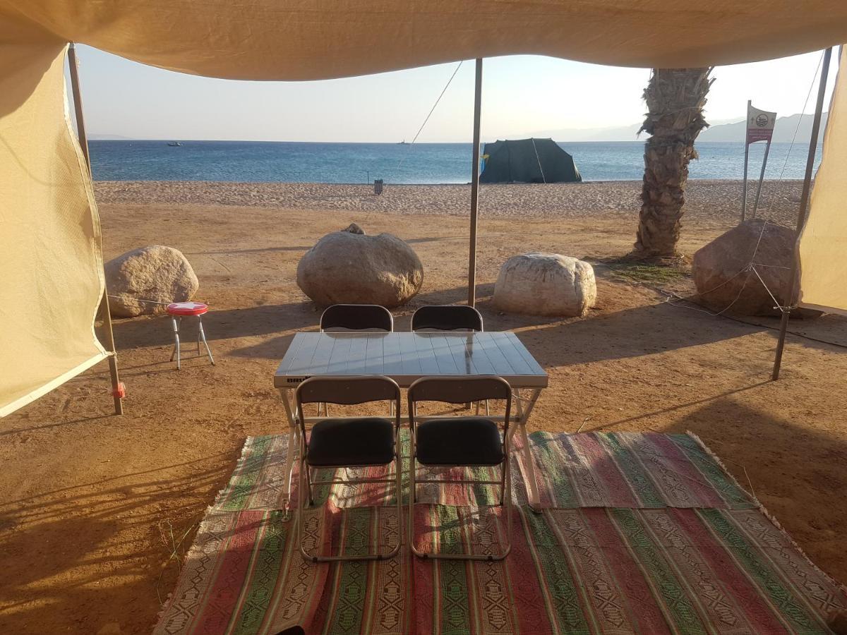 Caravan On The Sea Acampamento