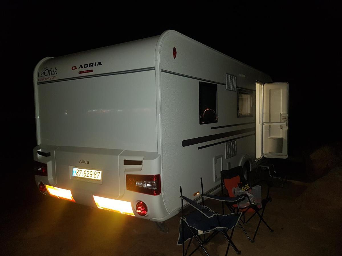 Caravan On The Sea Acampamento
